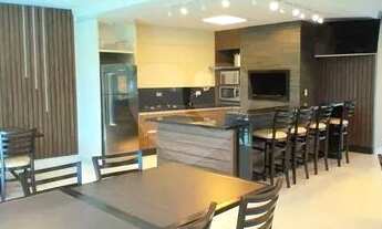 Imagem 2: Casa em condomínio, 240m², 3 quartos, suíte, lareira, churrasqueira e 4 vagas