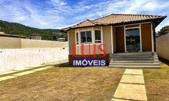 Imagem 5: Casa linear com 3 dormitórios e um excelente quintal gramado para alugar, 200 m² por R$ 2