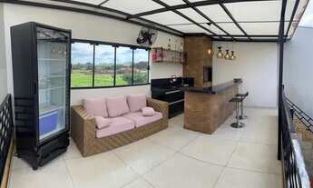 Imagem 2: Linda casa com área de lazer e piscina