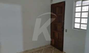 Imagem 6: Casa de fundos com 2 quartos, sala, cozinha, banheiro, área de serviço