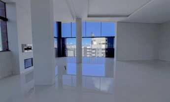 Imagem 2: Apartamento alto padrão, com 215m²