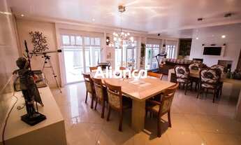 Imagem 7: Casa para aluguel com 4 dormitórios, 4 vagas de carro, churrasqueira e piscina no bairro J