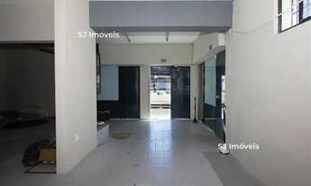 Imagem 3: Excelente ponto comercial com duas frentes e 8 salas