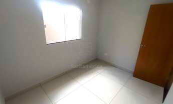 Imagem 7: Casa Á Venda na Região Norte de Londrina com 2 Dormitórios e 1 Suíte