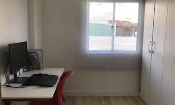 Imagem 3: Desfrute de 2 quartos aconchegantes, incluindo uma suíte privativa para o seu relaxamento