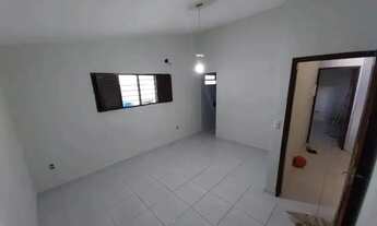 Imagem 5: Casa Duplex em Brisamar com 3 suítes, piscina, varanda, cozinha americana e localização pr