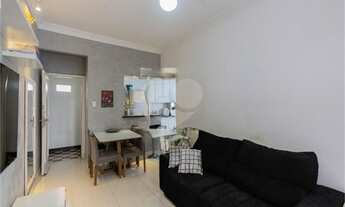 Imagem 2: Lindo e reformado apartamento 2 quartos, entrar e morar!!!