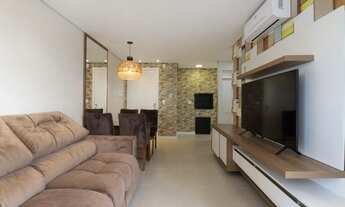 Imagem 3: Um quarto mobiliado, completo, pronto para morar no Centro de Bento Gonçalves