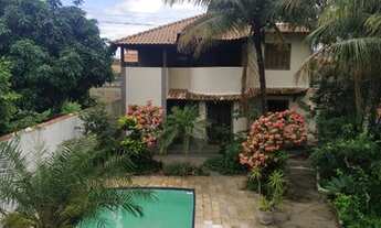 Imagem: Alugo casa de 2 andares com piscina em Itaipuaçu