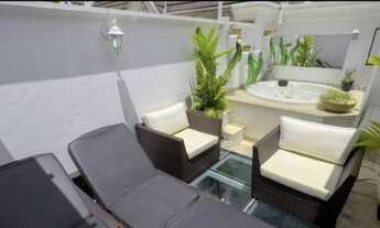 Imagem 3: Casa de condomínio á venda possui 380 metros quadrados com 3 quartos em Saúde -SP