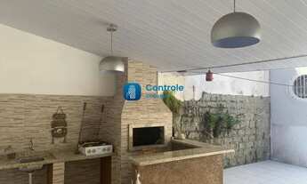 Imagem 5: Casa com 04 dormitórios sendo 01 suíte no bairro Coqueiros em Florianópolis