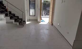 Imagem 6: Sobrado Triplex Alto Padrão Amplo terreno de esquina