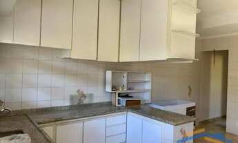 Imagem 4: Sobrado dividido em Duas casas + Casa nos fundos c/ 2 vagas - Jd Libano/SP