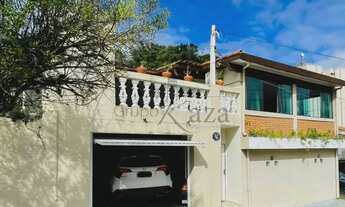 Imagem 4: LINDA Casa Sobrado - Centro, Jacareí - 3 quartos com 1 suíte - 167 m²