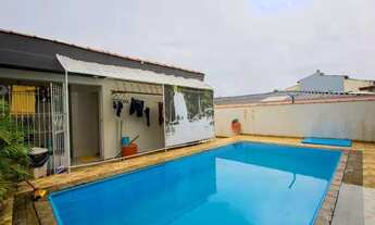 Imagem 2: Casa com 02 Moradias, Piscina Privativa e 02 Vagas - Parque Novo Oratório - Santo André