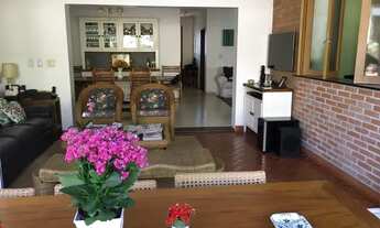 Imagem 2: Casa tem 288 metros quadrados com 4 quartos