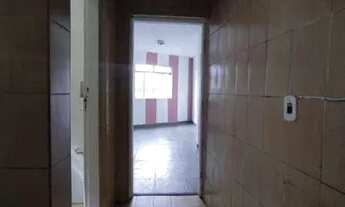 Imagem 4: Casa com 1 dormitório para alugar, 40 m² por R$ 600/mês - Parque Pirajussara - Embu das Ar