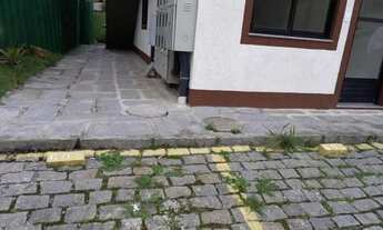 Imagem 2: Apartamento à venda em Petrópolis RJ: Condomínio fechado com lazer e contato com a naturez