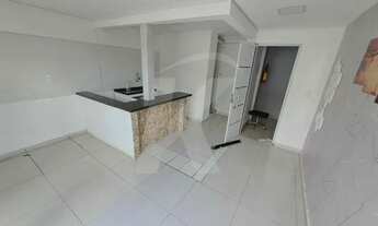 Imagem 7: Quarto com banheiro perto do metrô