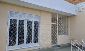 Imagem 3: Casa no Centro, 2 Dormitórios com Apenas um Ar Condicionado