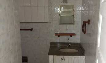 Imagem 6: ALUGO QUITINETE Casa com 1 banheiro