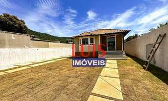 Imagem 4: Casa linear com 3 dormitórios e um excelente quintal gramado para alugar, 200 m² por R$ 2