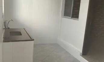 Imagem 4: Alugo casa térrea de fundos no bairro Marapé em Santos!!