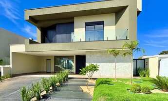 Imagem: Casa de alto padrão com elevador à venda