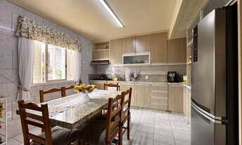 Imagem 4: Casa semi mobiliada com 4 dormitórios/quartos sendo 1 suíte com 2 vagas