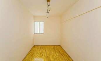 Imagem 2: Apartamento espaçoso com varanda para venda