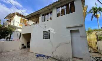 Imagem 7: Casa de 5 dormitórios c/ 2 apartamentos individuais e 5 vagas de garagem no Menino Deus Me