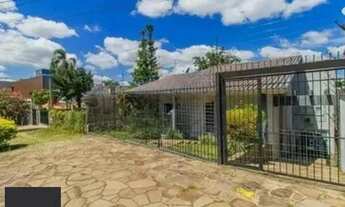 Imagem 4: Casa no bairro Três Figueiras de 3 dormitórios e 3 vagas para alugar