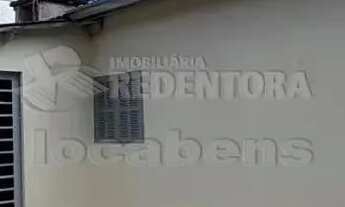 Imagem: Casa Padrão de Fundos para Locação com