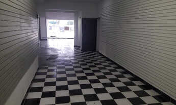 Imagem 2: Loja na Av. Vereador José Diniz, 1200, 347m², 5 vagas