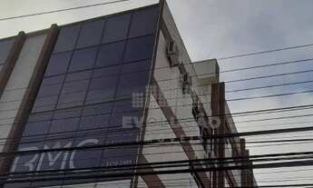 Imagem 2: Ampla Sala com 225 m2 na avenida centras do Kobrasol- São José SC