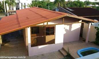 Imagem 4: Casa 03 dormitórios com salão de festas, churrasqueira e piscina! Ref.:G3193