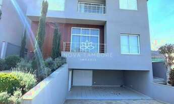 Imagem: Casa a venda em Tamboré com 5 suítes sendo