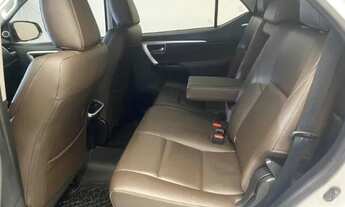 Imagem 7: Procuro trocar por casa ou terreno