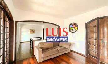 Imagem 6: Excelente casa tríplex com 4 dormitórios para alugar, 345 m² por R$ 5.800 + taxas/mês - It