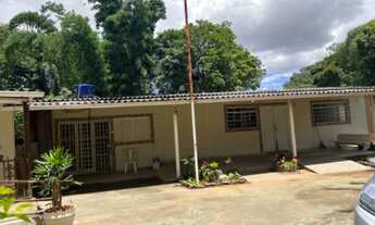 Imagem 3: Chácara top 6.390 metros com 4 casas um galpão e 2 porção de frente à Candangolândia