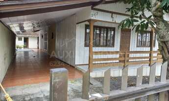 Imagem: Casa mista no centro de Barra Velha