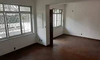 Imagem: Casa com 3 dormitórios para alugar, 256