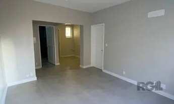 Imagem 11: Apartamento com vista para o Guaíba 2D no 14 andar, com 80m2 totalmente reformado, mobilia