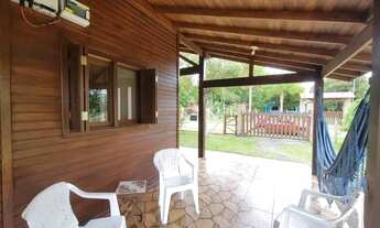 Imagem 6: Velleda oferece elegante sítio com chalé, piscina e frutíferas em condomínio fechado na Ág