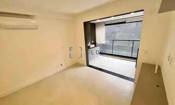 Imagem 2: 50m² localizado na Vila Mariana, 01 ampla sala com varanda, 02 dormitórios sendo 01 suíte