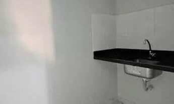 Imagem 6: Galpão no São Francisco medindo 200m2. Com duas salas de escritório, meses, split copa e