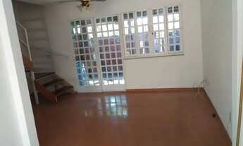 Imagem 6: Ótima casa duplex 2 qts, pequeno condomínio. Vila dos Coqueiros. Cód: 0501