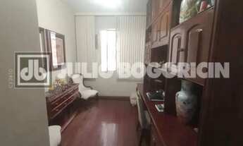 Imagem 5: COPACABANA-RUA NOBRE-PRÓXIMO METRÔ-QUATRO QUARTOS-SUÍTE-VAGA