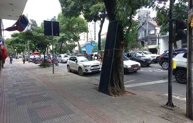 Imagem 13: Prédio comercial na Savassi