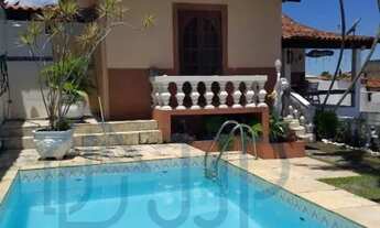 Imagem: VENDO CASA LINDA EM IGUABA COM PISCINA